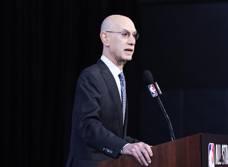 昨夜，NBA官方宣布，76人将在新赛季第一日客战尼克斯，76人也将参加圣诞大战，