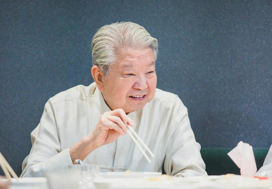 83岁的蔡澜在香港瑰丽酒店安详离世，按其遗嘱，亲友未举办任何告别仪式，仅通过社交