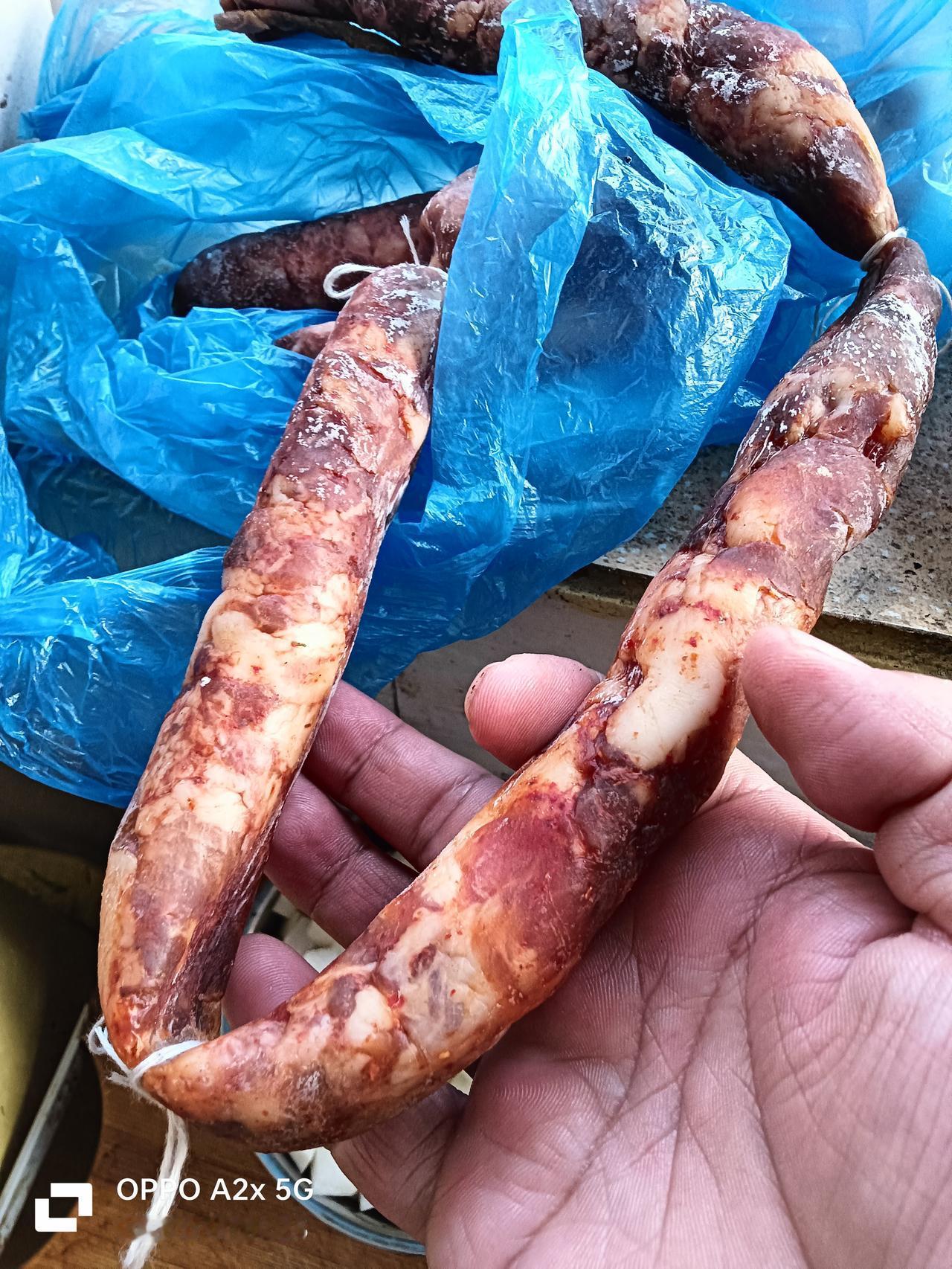 朋友们吗？这个是不是新乐美食，或者新乐特色美食。
有认识这个食品是什么吗？谁知道