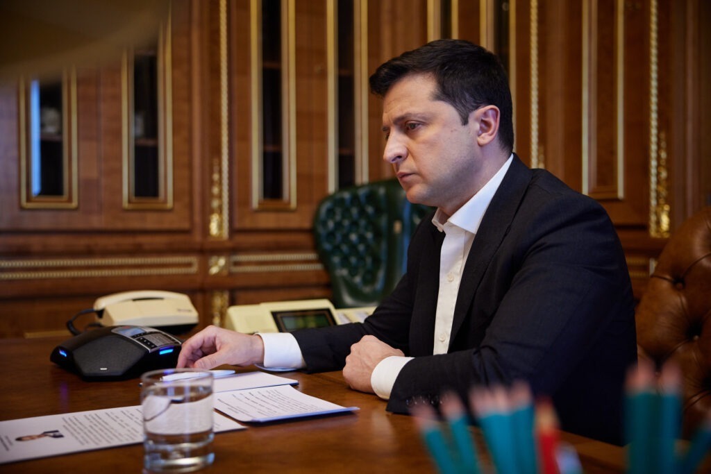 🇺🇦 乌克兰的泽伦斯基说，在战争结束前，该国不会举行总统选举。#乌克兰在战争