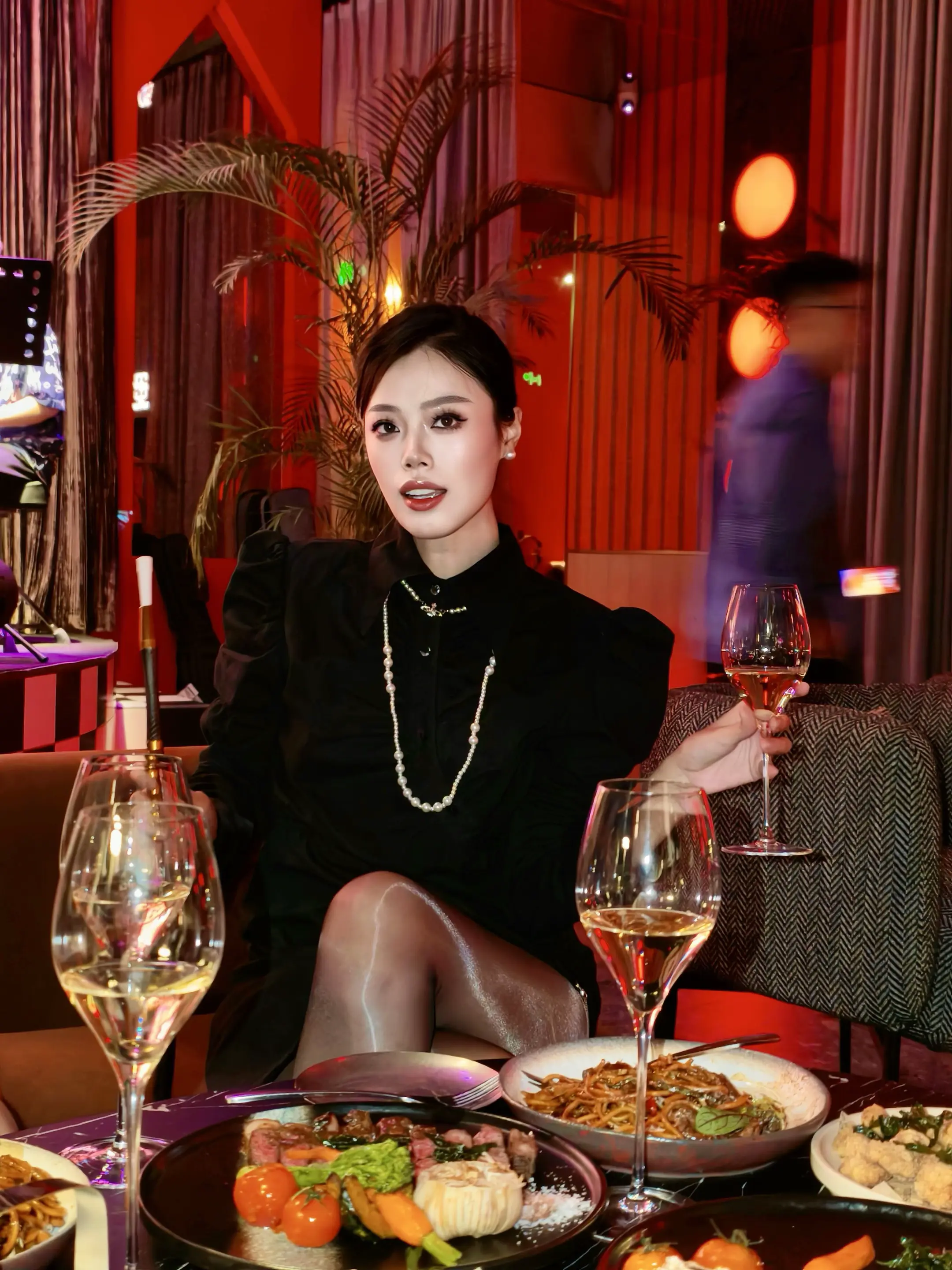 沉浸在高空酒吧的独有浪漫💕。