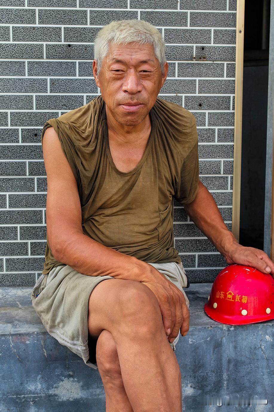 六十岁以上的农民工真的不能再到工地上打工了吗

近日，网络上所传的“停工令”，说