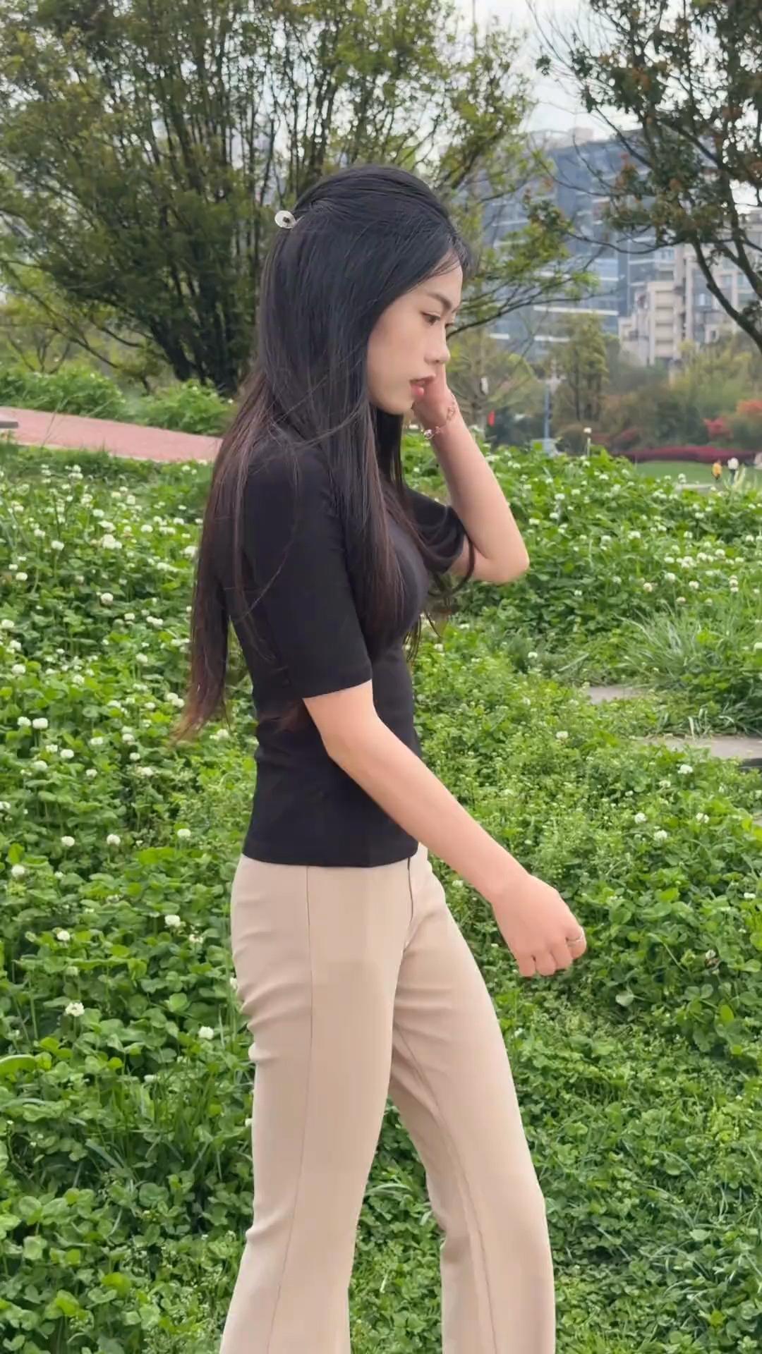 绿野仙踪路，芳草映人归。