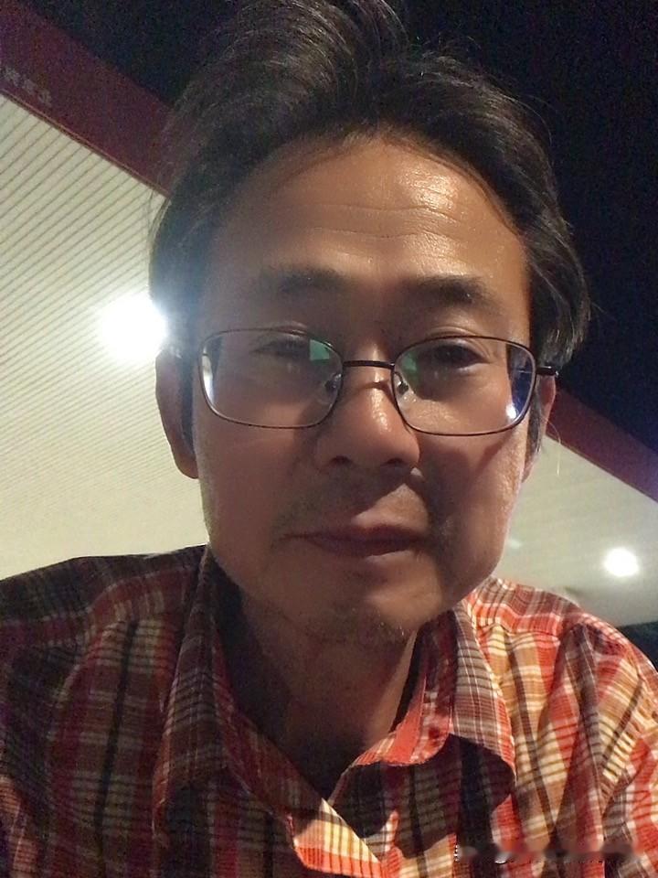 今天十个好日子的，月亮快圆了