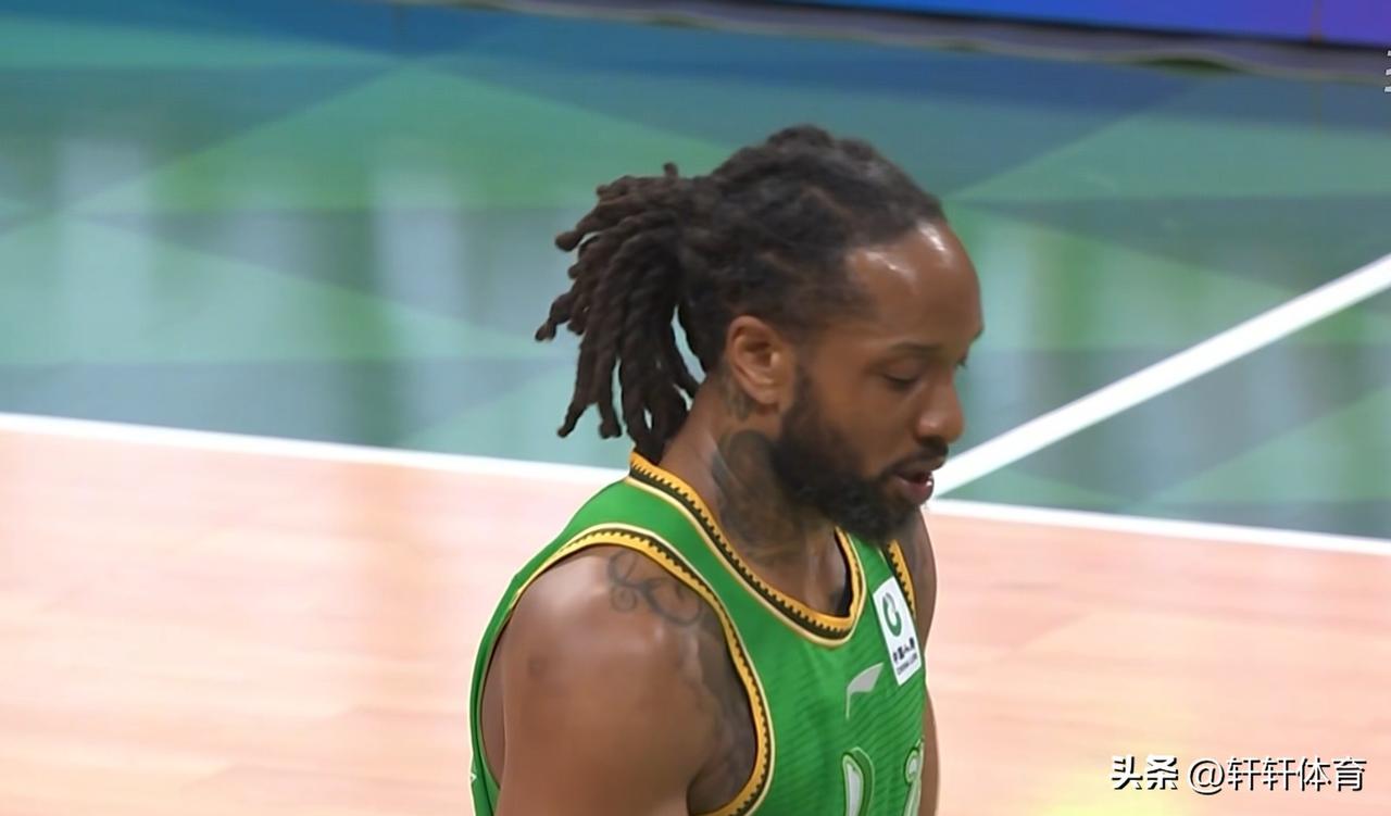 据说辽宁男篮已经将威尔斯裁掉了，如果消息属实威尔斯将在今天辽宁男篮客场挑战浙江男