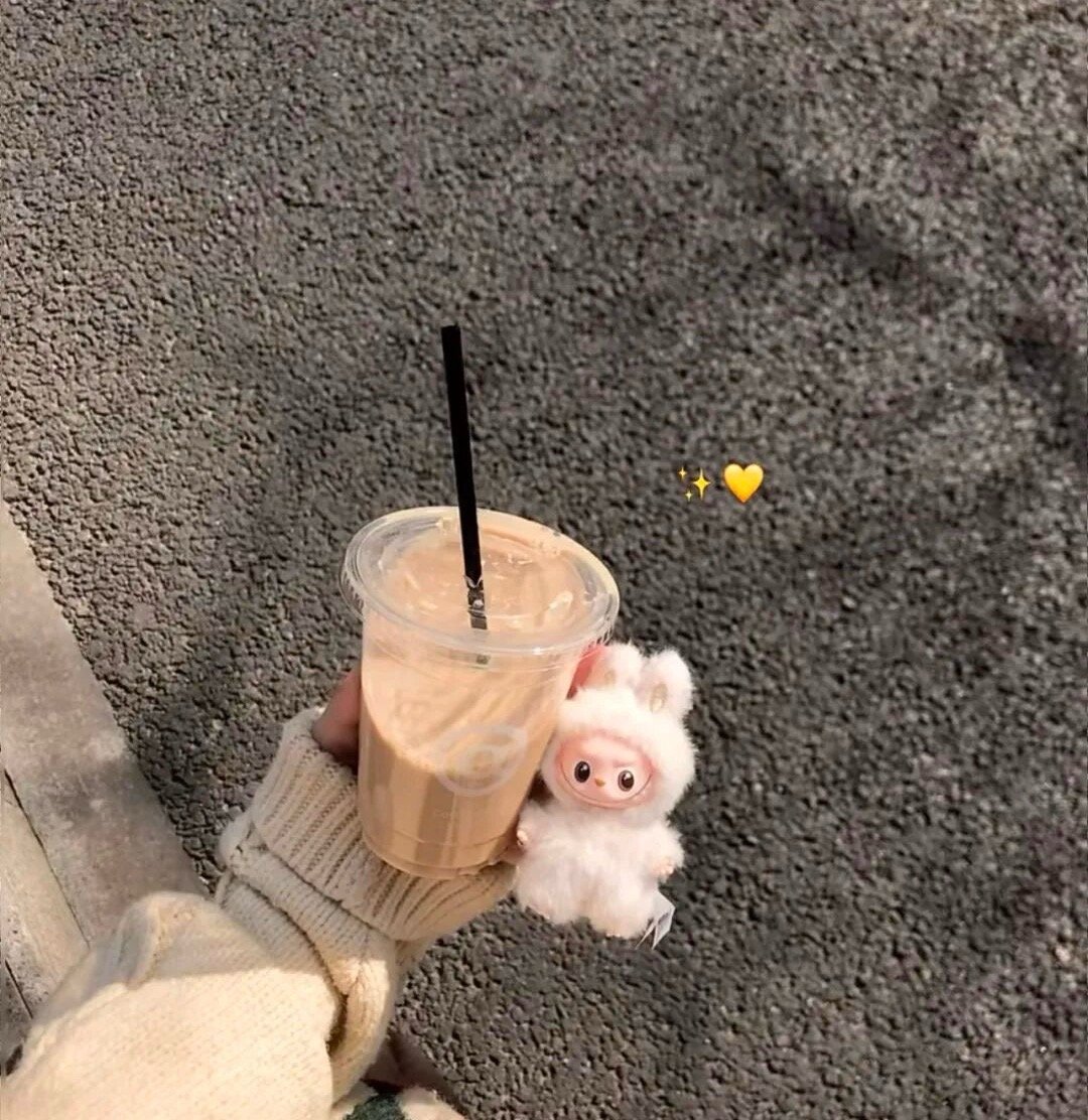 不知道 我的工资很曼妙 我的余额很好笑 我的灵魂在出窍 我的作息很乱套 我上班上