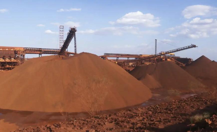 ·澳洲巨头低头认输，中国两招拿下铁矿石定价，澳洲割韭菜时代已结束

中澳铁矿石谈