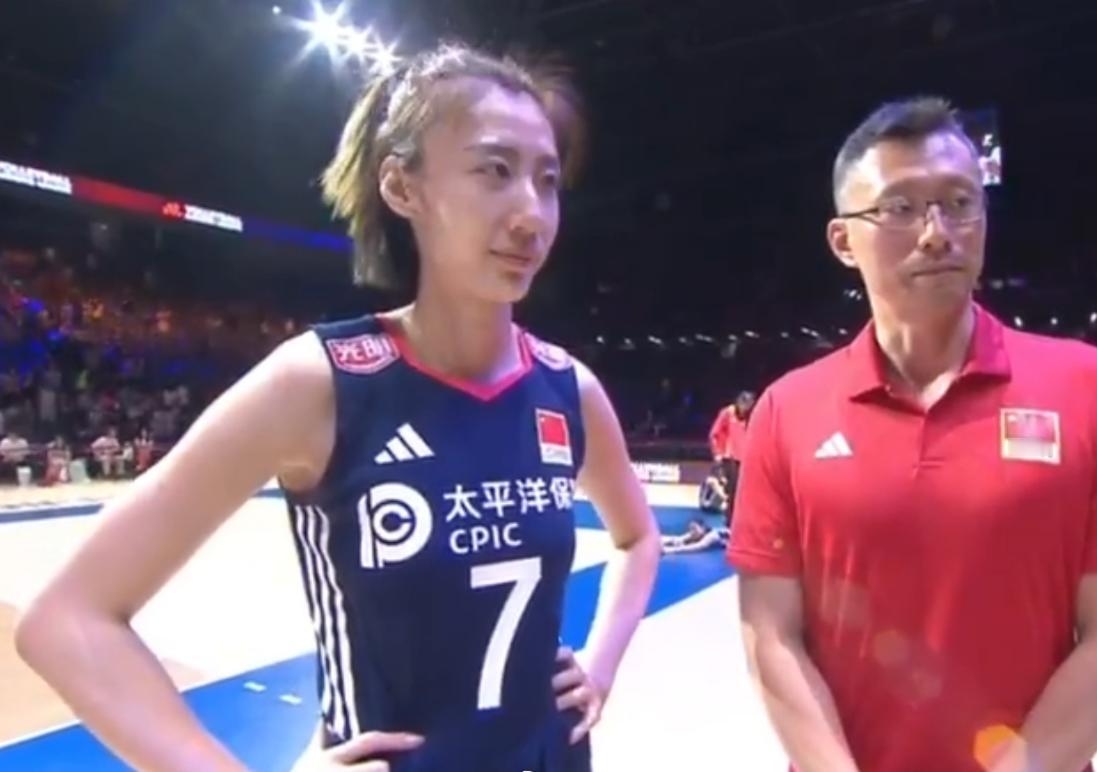 煞风景，王媛媛赛后采访说英语。
6月5日，中国女排在世联赛北京站的第二场比赛中，