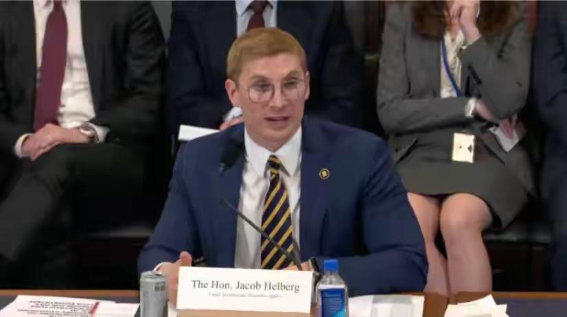 一方面𤠣急访华，一方面又说不信任，那就别来了

3月25日，美国副国务卿赫尔伯