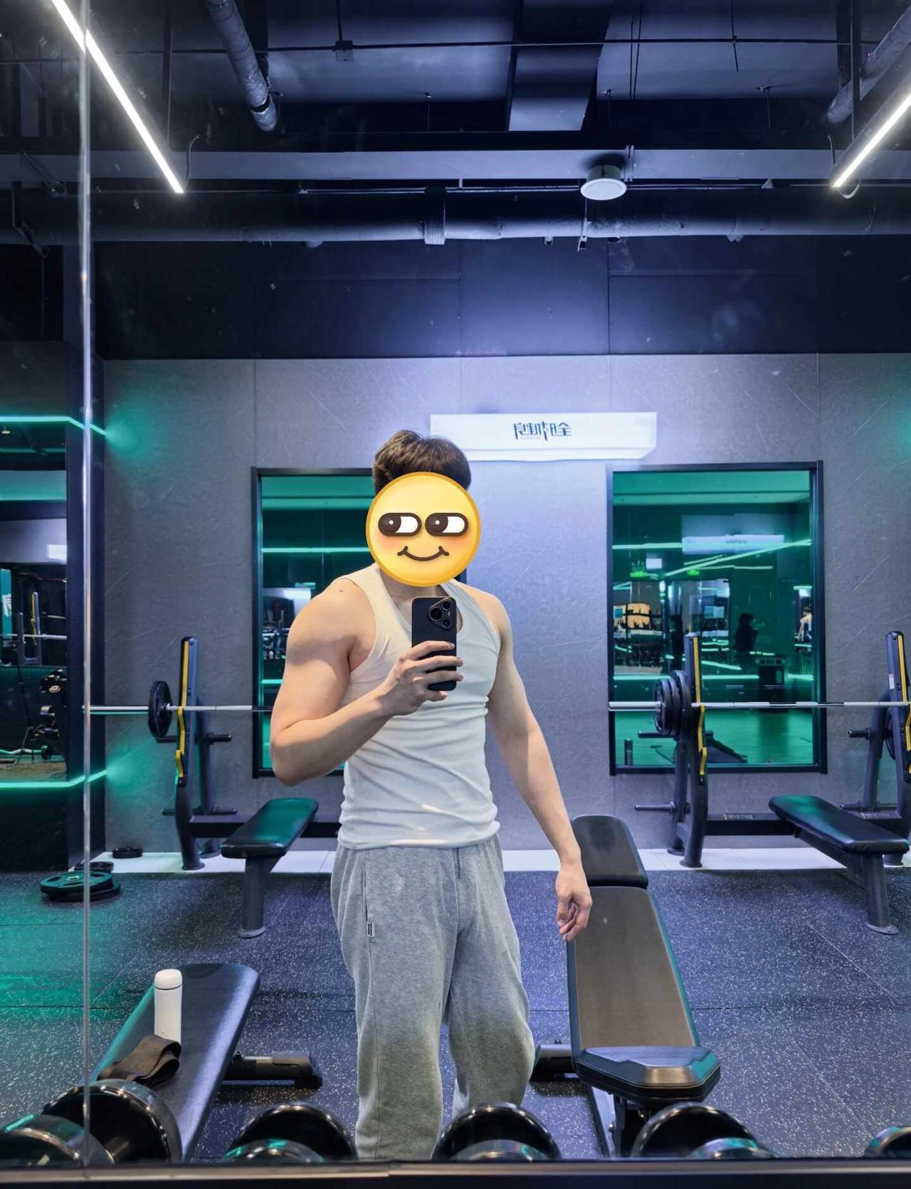 旧照新发
旧照 健身 185男大 青岛