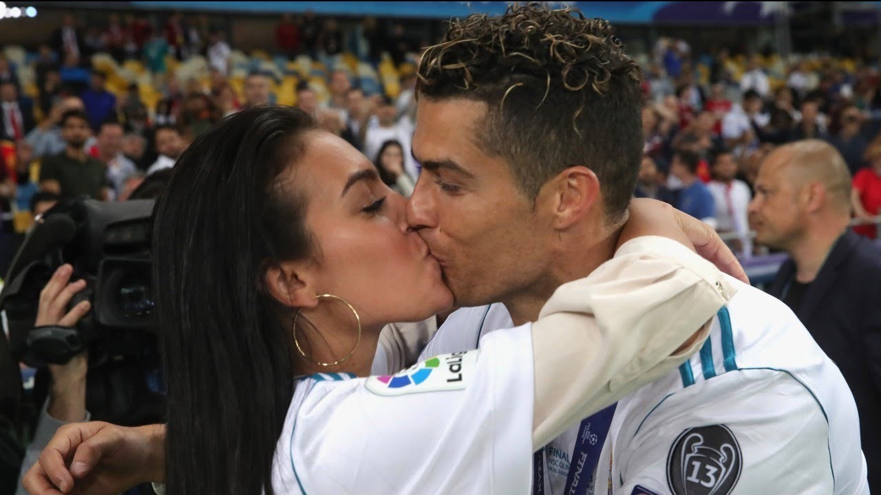 C罗和c罗一起siu到最后情人节快乐 🚨C罗职业生涯在西方情人节（2.14）一