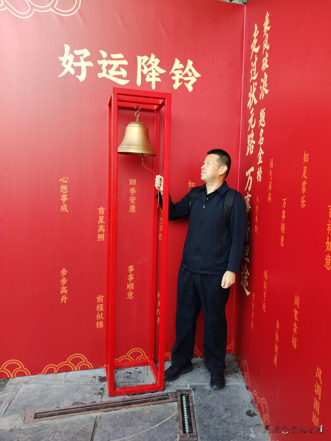 最近在搜索关于肾囊肿的成因，注意事项以及后期治疗方法，然后，平台就不断的给我推荐