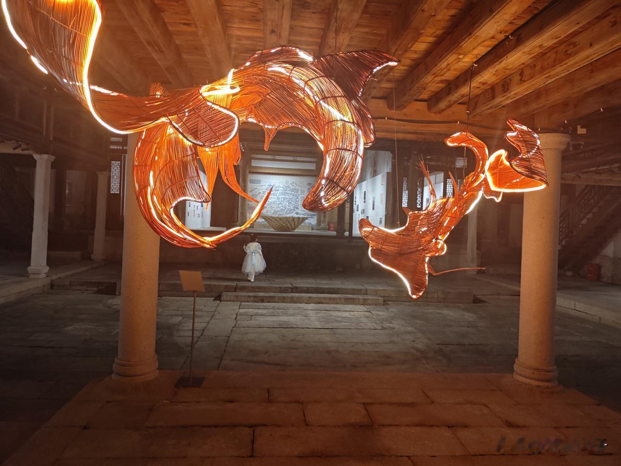 在福州上下杭街区漫步，走到上杭路128号建郡会馆这里有homeland家园《重返