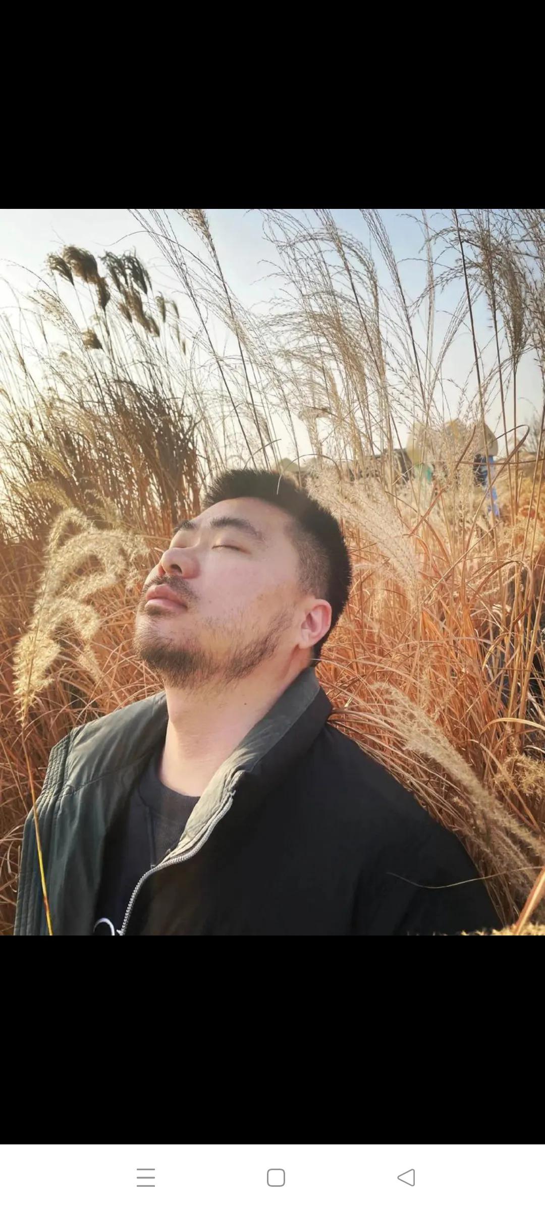 老婆的弟弟，用方言是怎么喊的沧州方言:孩他小舅。舅爷。称呼其名。爆料