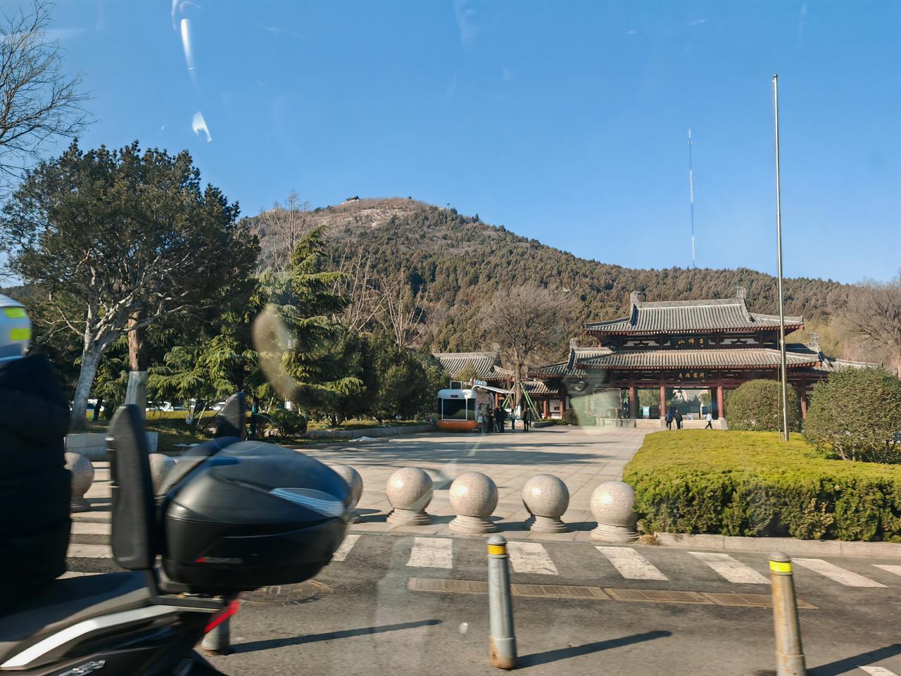 坚决支持祖国，坚决反对美帝！