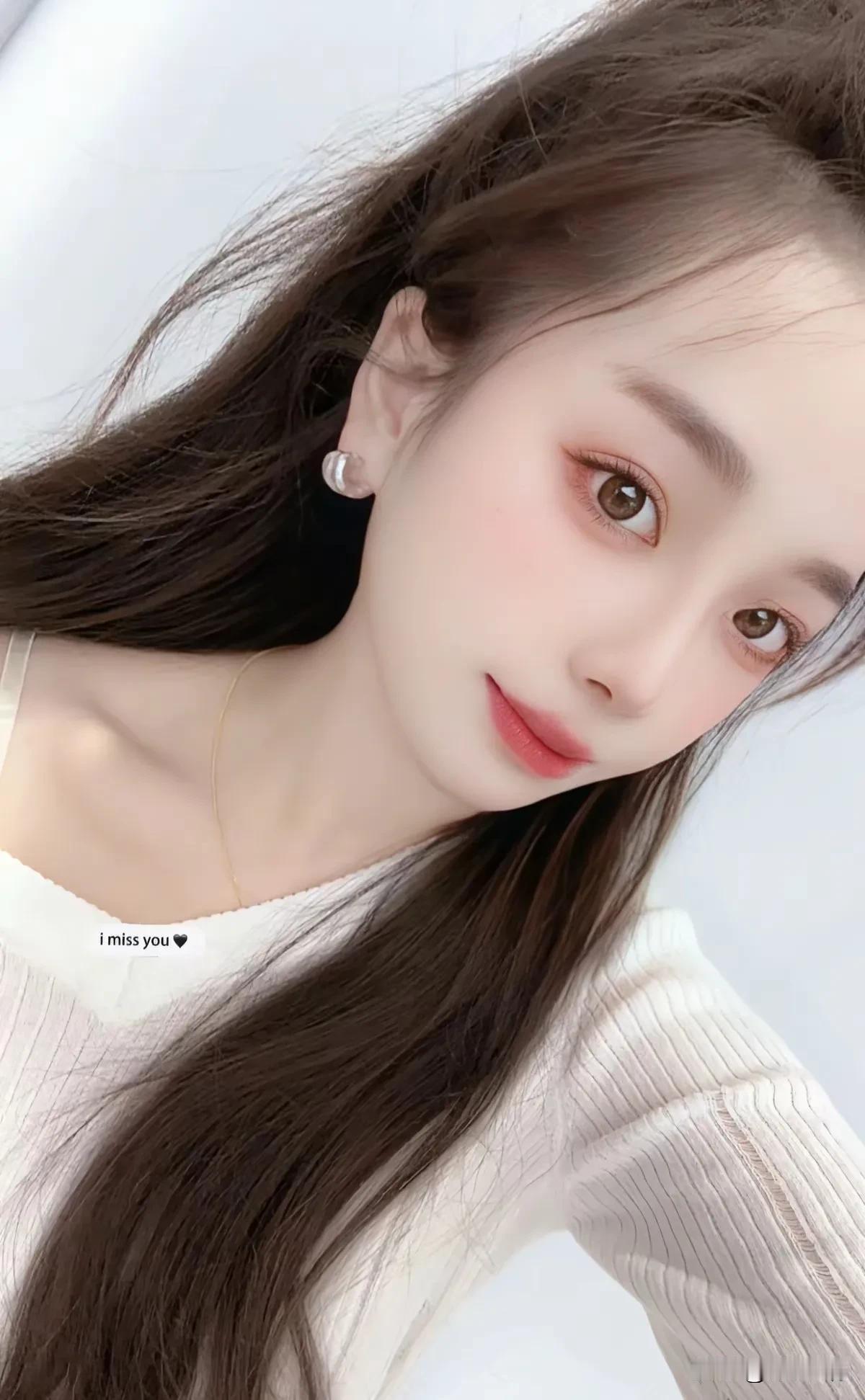 你知道为什么不快乐吗？因为你不够爱自己，你常常为别人消耗自己。你不够自私，什么都