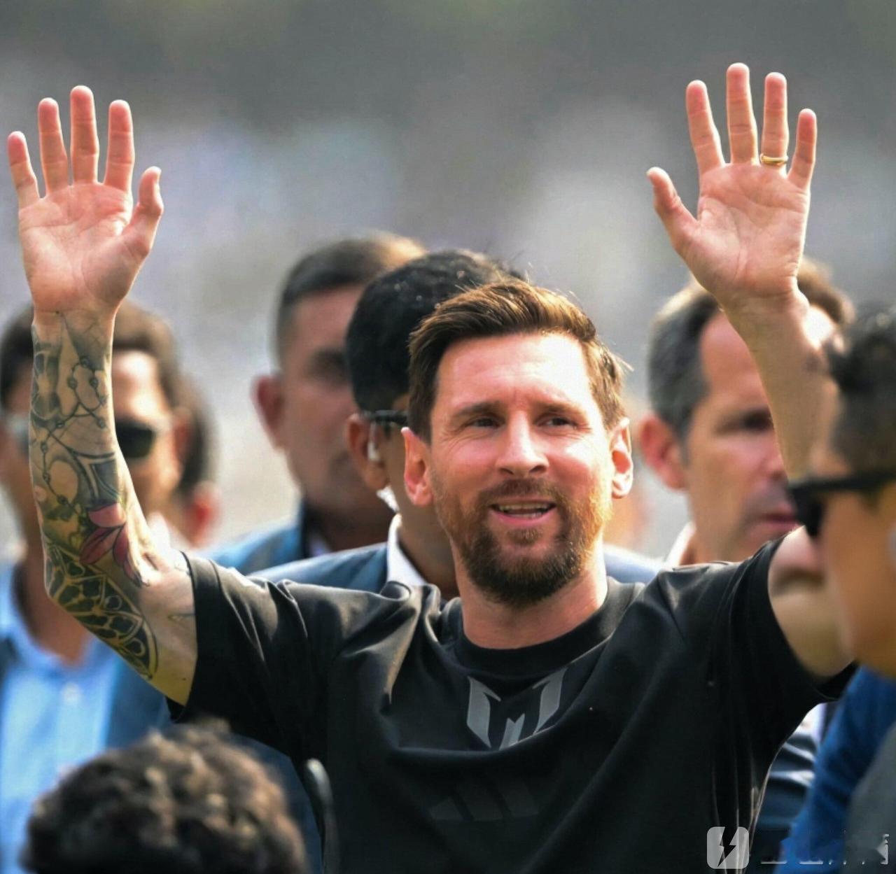 梅西这两天在印度的一场活动，可以说是彻底“演砸了”，从万人空巷的追捧，到愤怒冲场