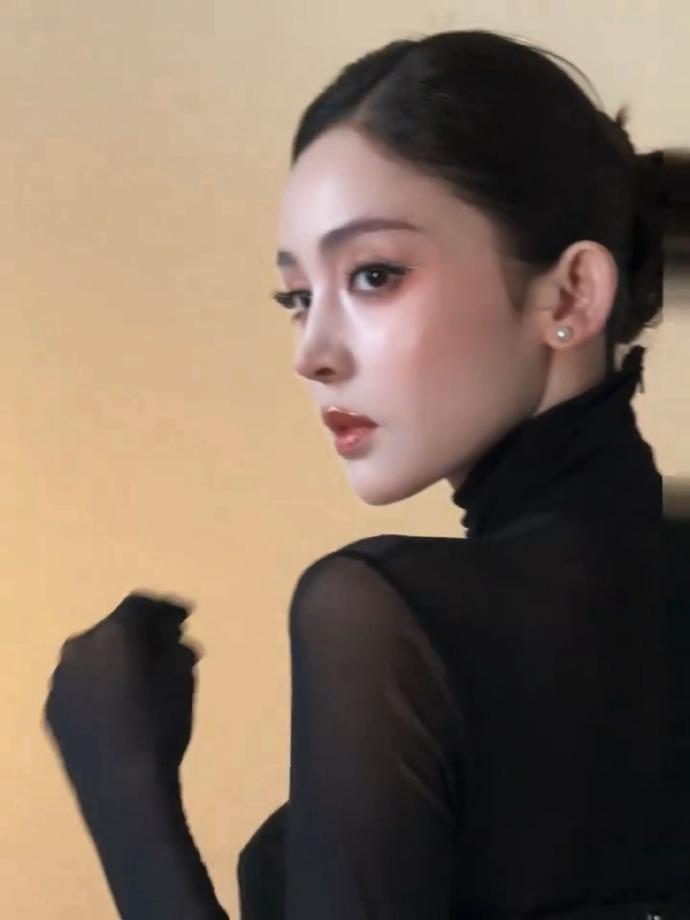 娜扎这才叫顶级美女 女娲！你对娜扎也太偏心了吧！这才叫顶级美女，脸在江山在，出道