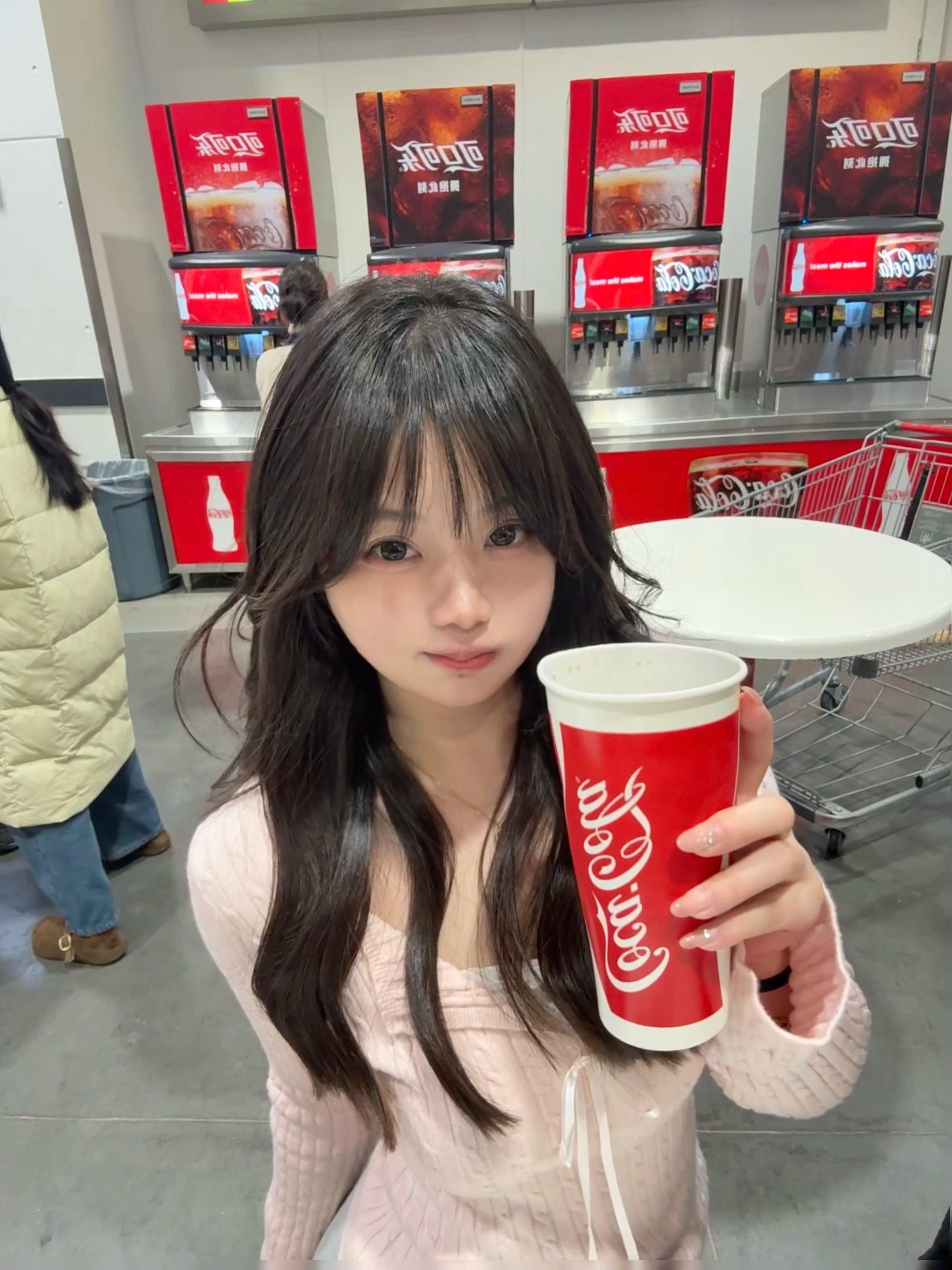 我说什么都是对的 就算生气你也要觉得我可爱 📔