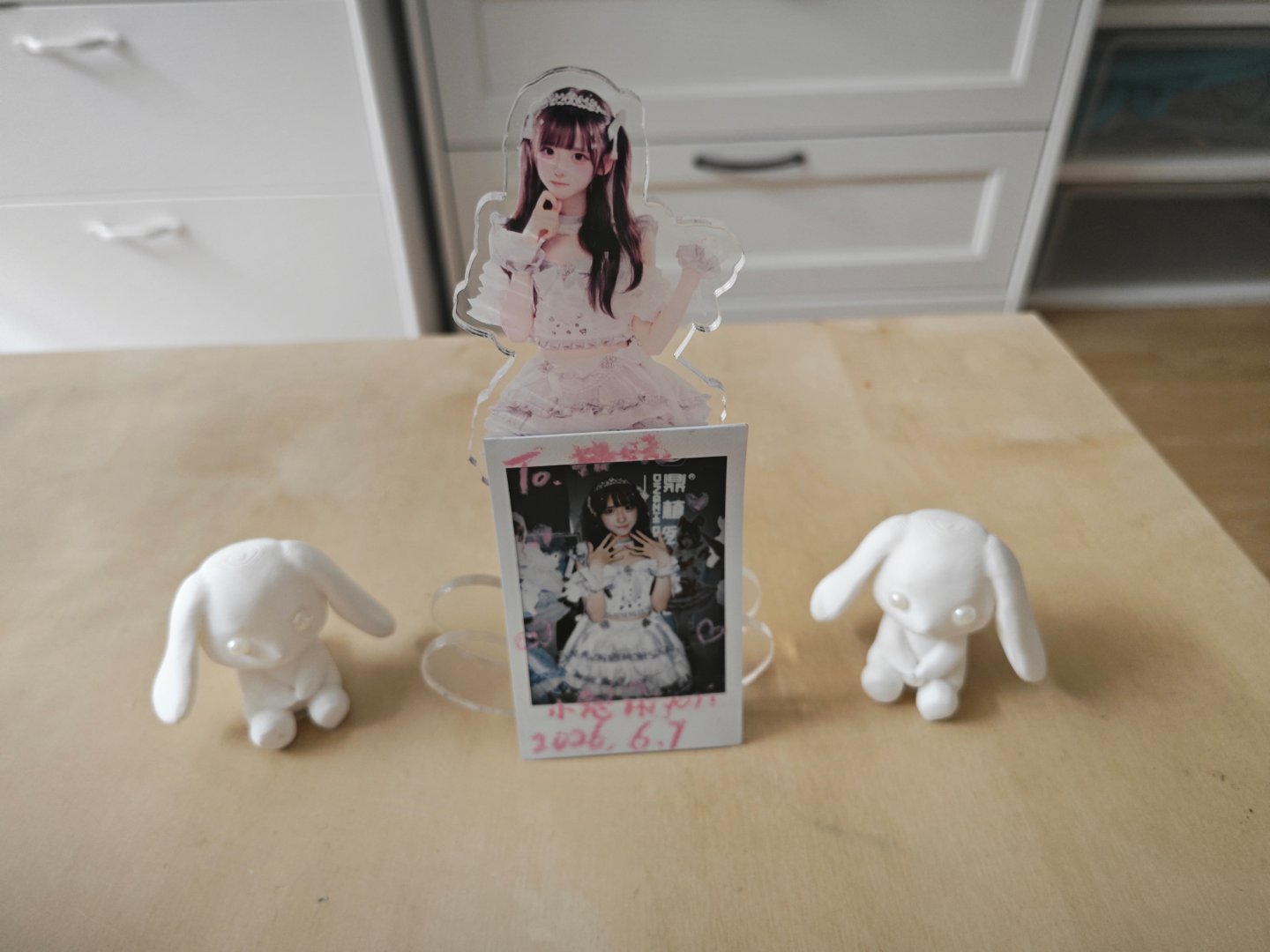 兔子神和两个兔子守卫 