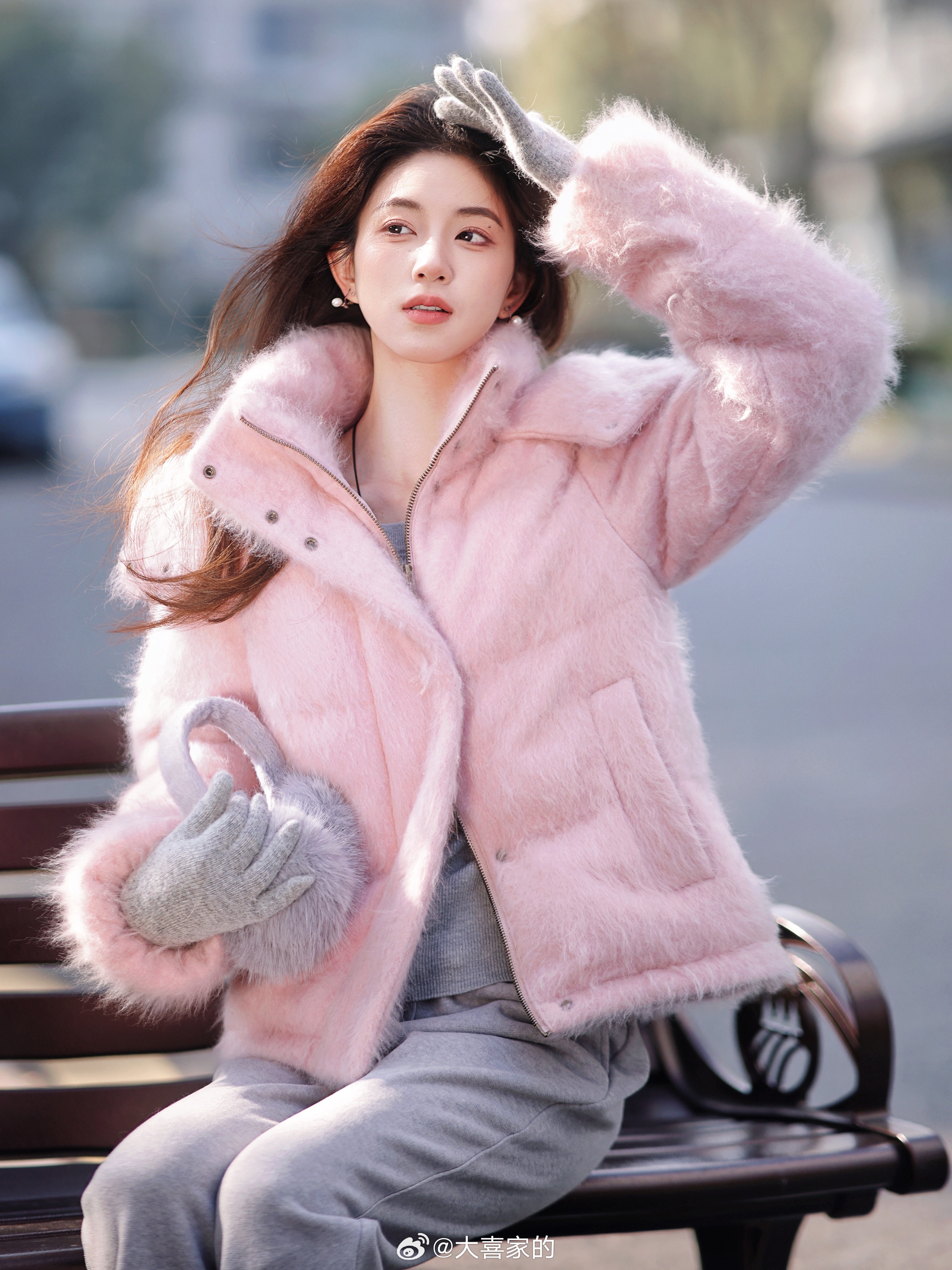 加加倍保暖的拉绒鹅绒服！到底是哪位天才发明的？简直是怕冷又爱时髦的小女孩冬日首选