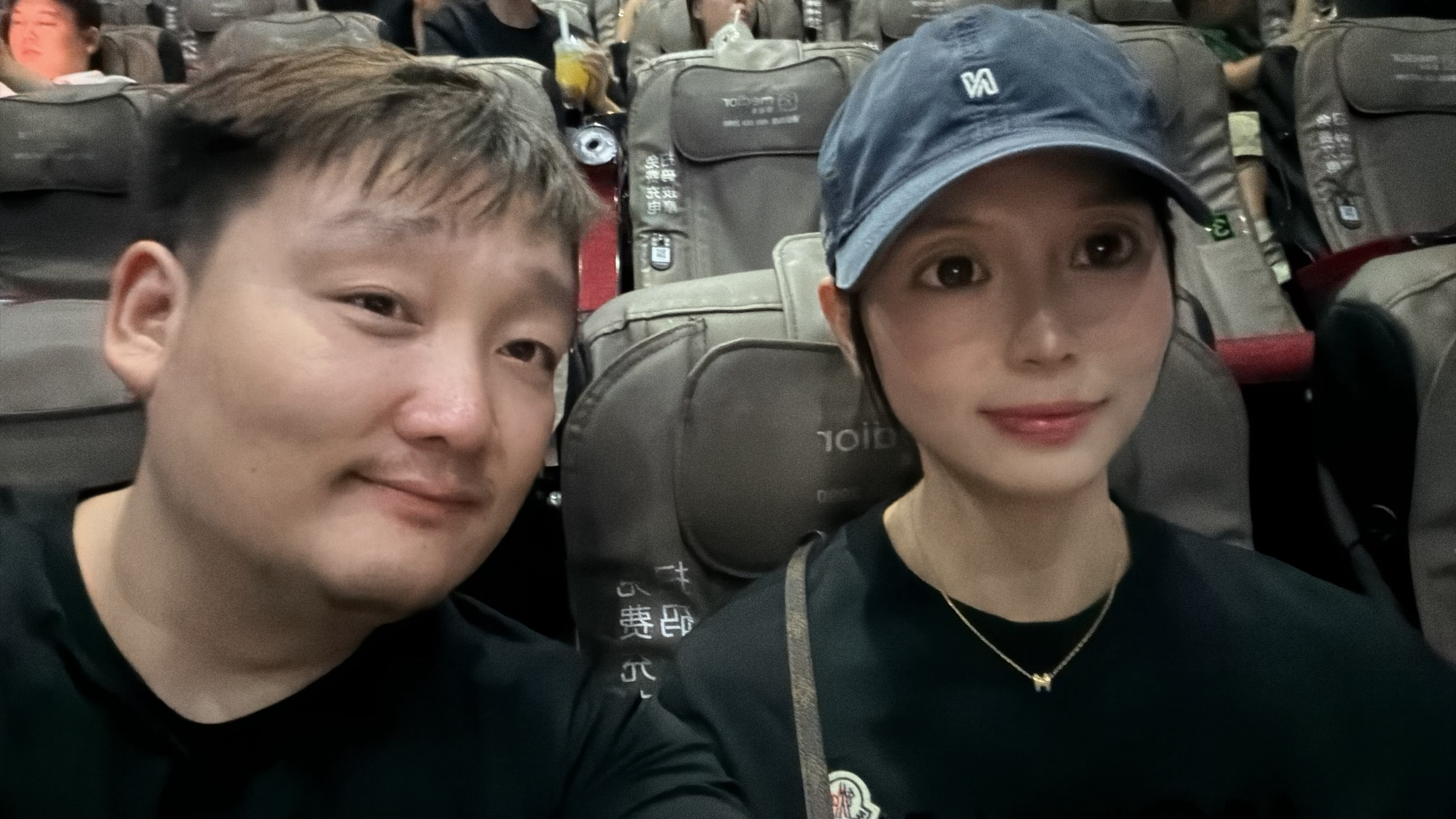 来看看 《八仙》，这场人还是蛮多的 