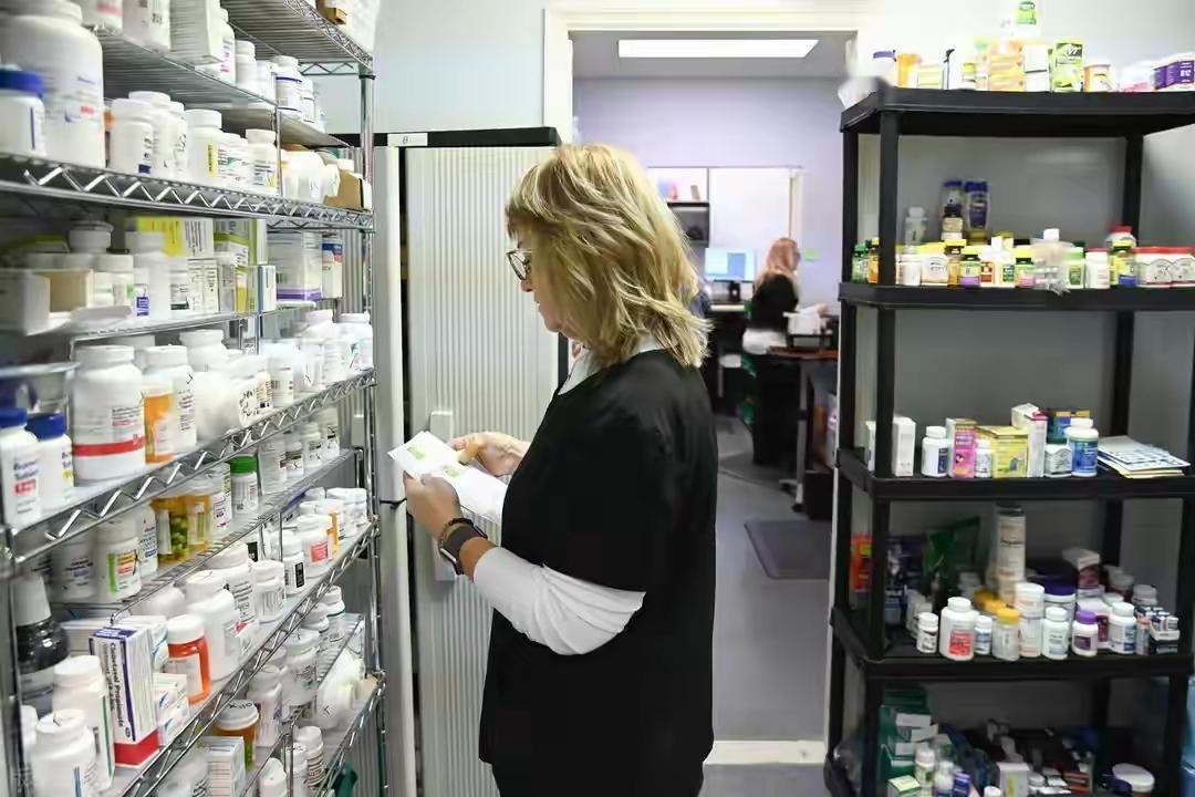特朗普要对进口药征100%关税
还说10月1日就生效？
这绝不是什么“保护本土产