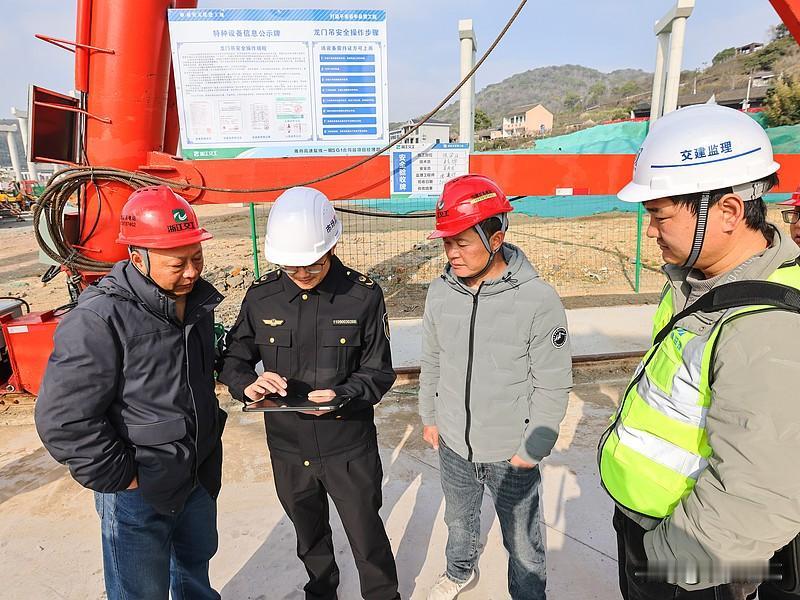 住建局：7月起，项目经理、监理、甲方、安全员逢查必考，不及格建议调离！
 
自7