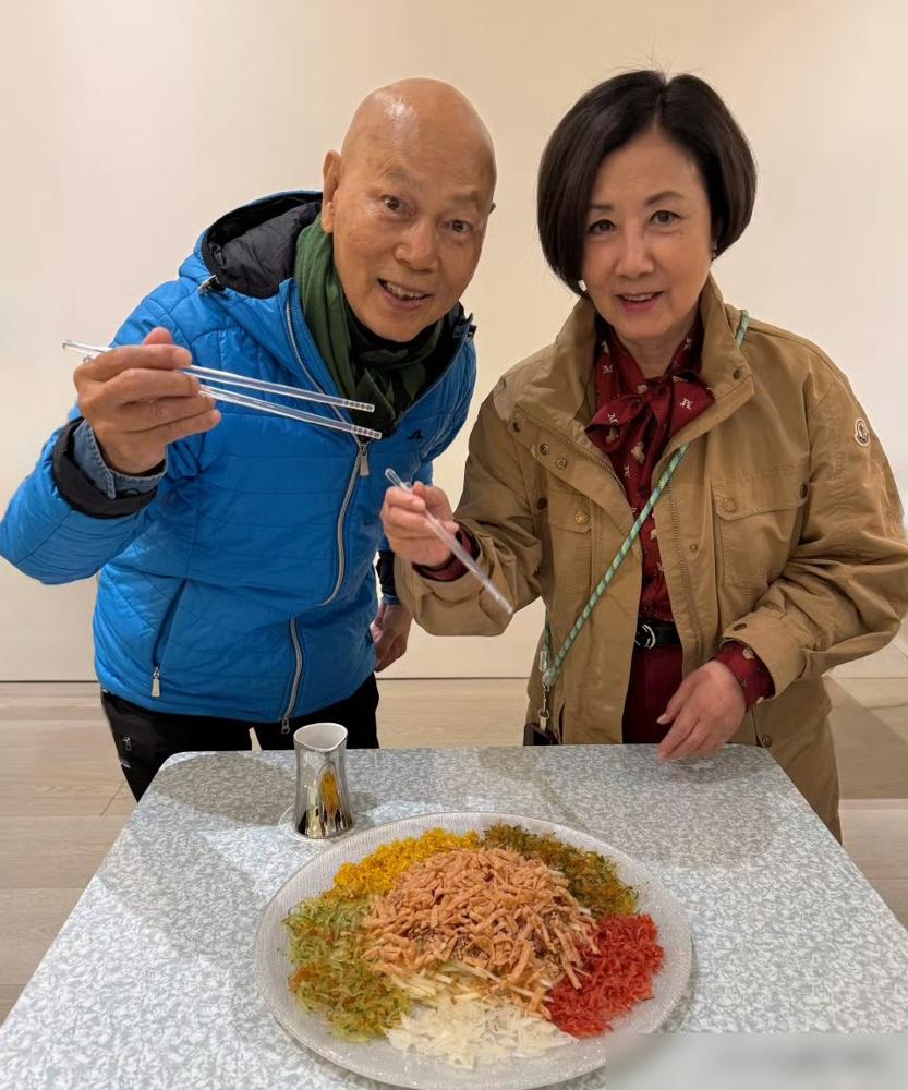 港圈又炸出神仙局了！
3月17日汪明荃在IG晒聚会照，97岁粤剧泰斗白雪仙、刘