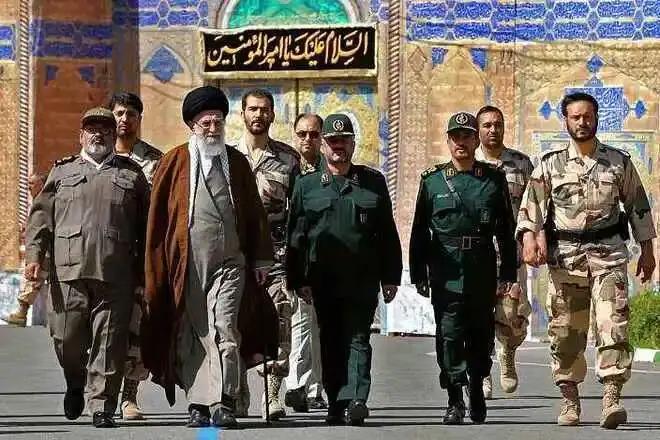 ✨伊朗是俄罗斯重要的南大门✨

🐼 从前苏联时期开始，就经营同伊朗的关系，直到