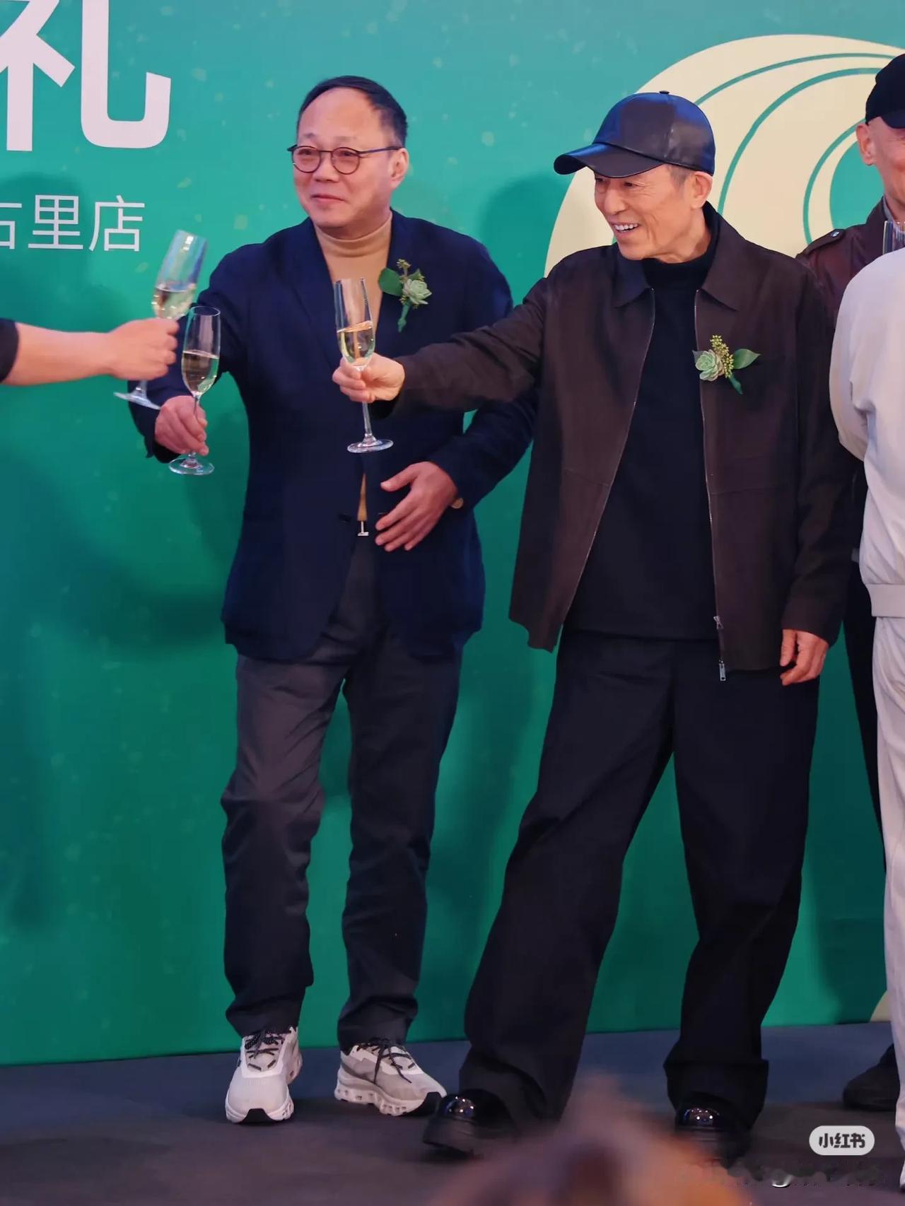 还得是张艺谋！73岁了，谁信啊😆
昨天看见张艺谋了，不敢信他73了？
果然70