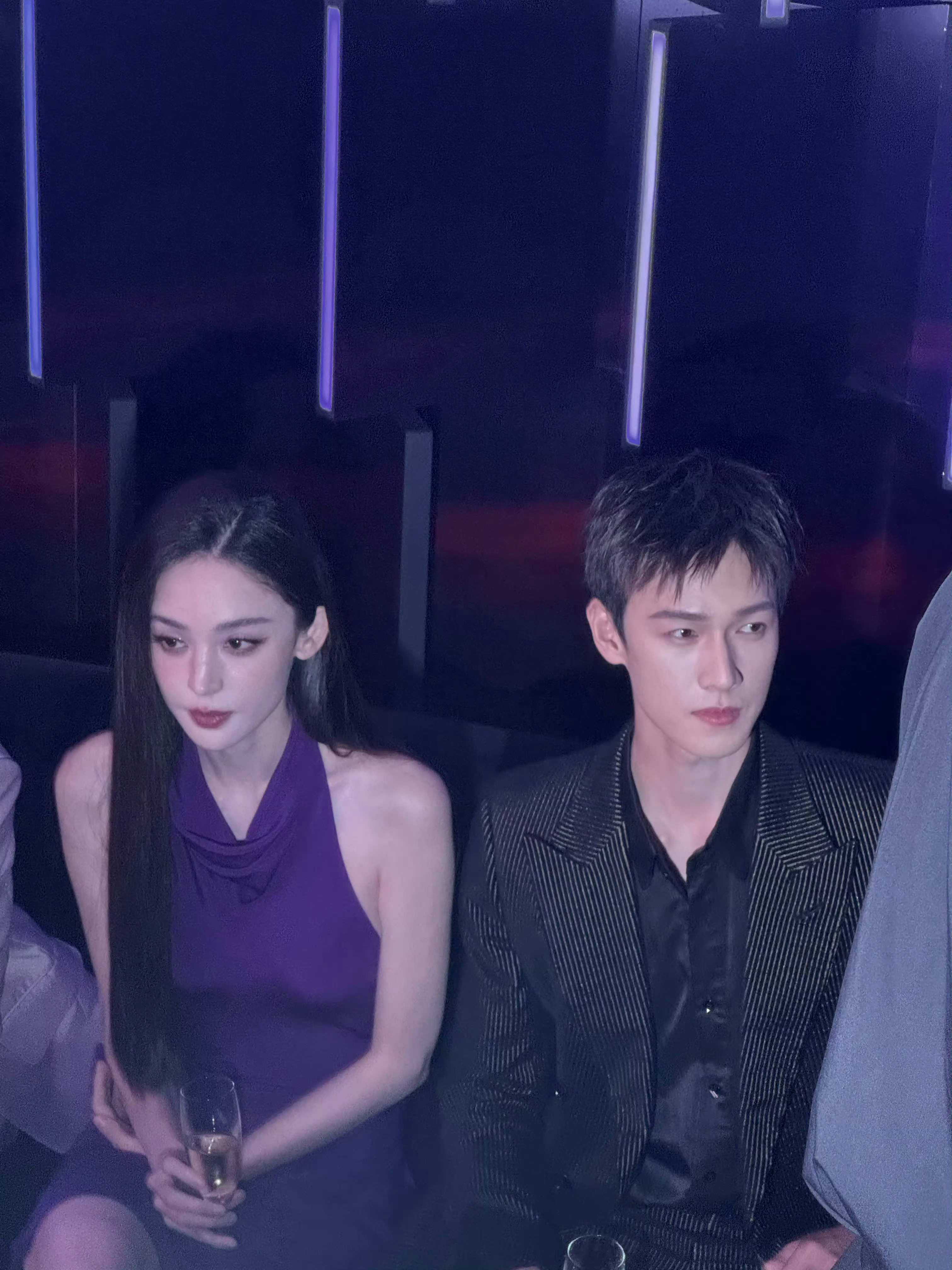 娜扎、李昀锐今日活动同框图 ​​​