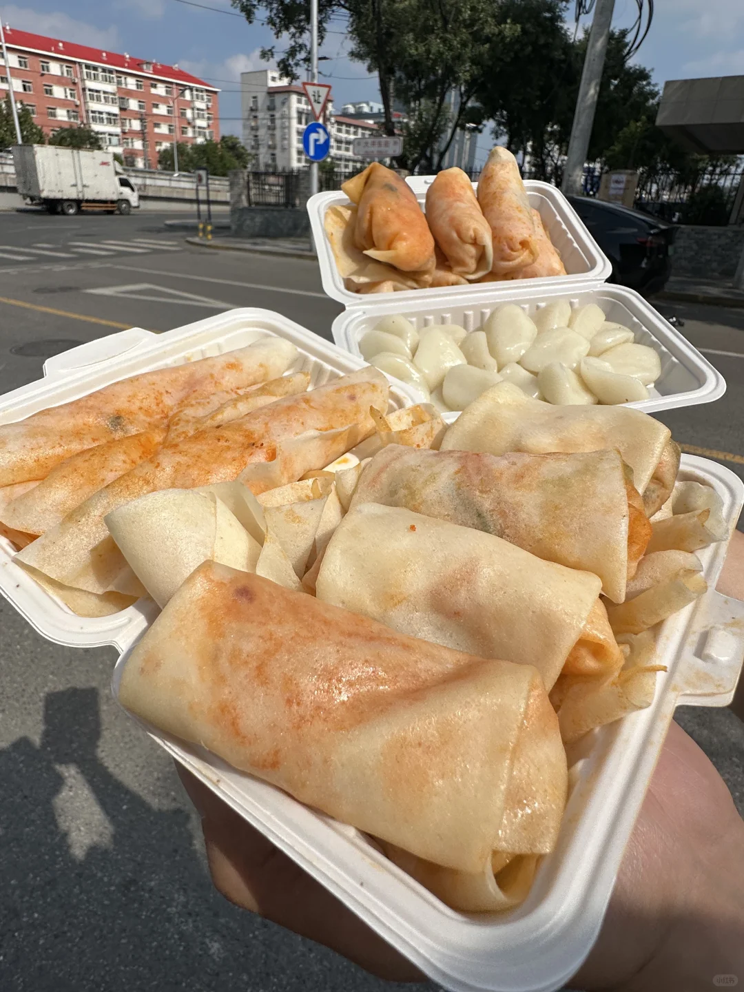 啊啊啊啊在北京也吃到盘锦小卷饼了！！