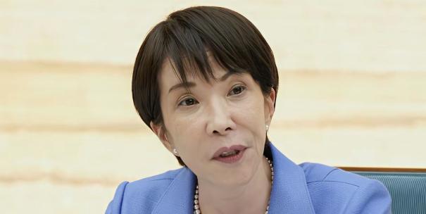 日本这次彻底回不了头了！昨天，日本突然向全世界宣布了一个重大消息。

日本首相高