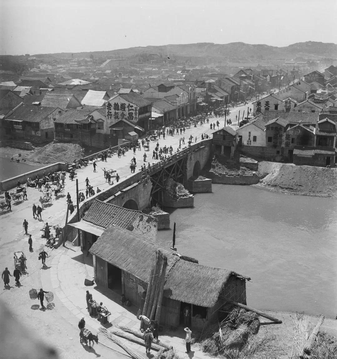 1944年的南京，图3-4报恩寺，图5-8普德寺，图9天界寺。 摄影:赫达·莫理