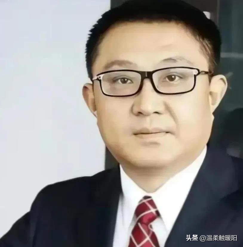 2020年，“核酸大王”张核子借疫情牟利，让国家资金短缺，通过核酸检测造假害了无