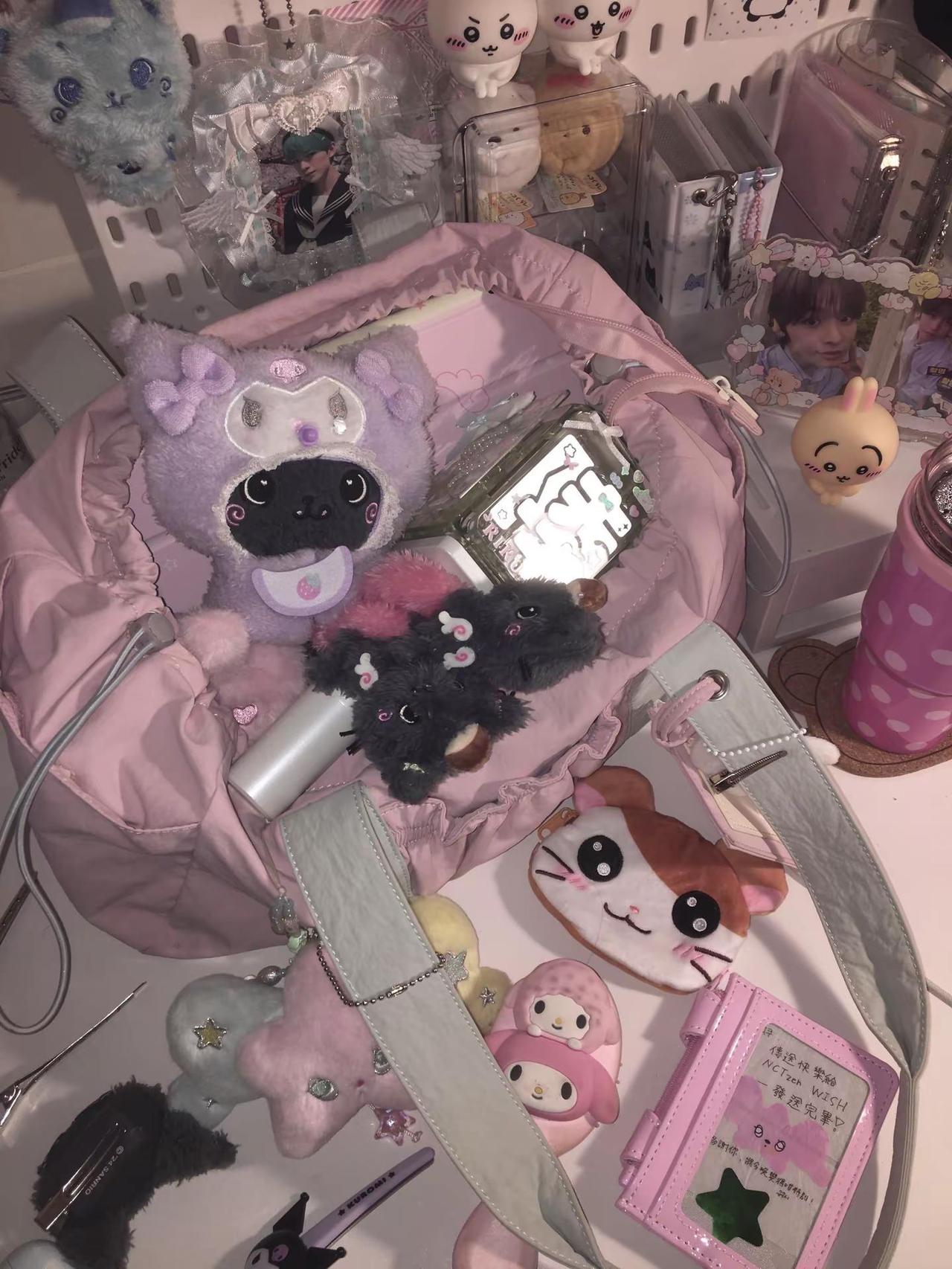 what’s in my bag？💗审美积累 ins