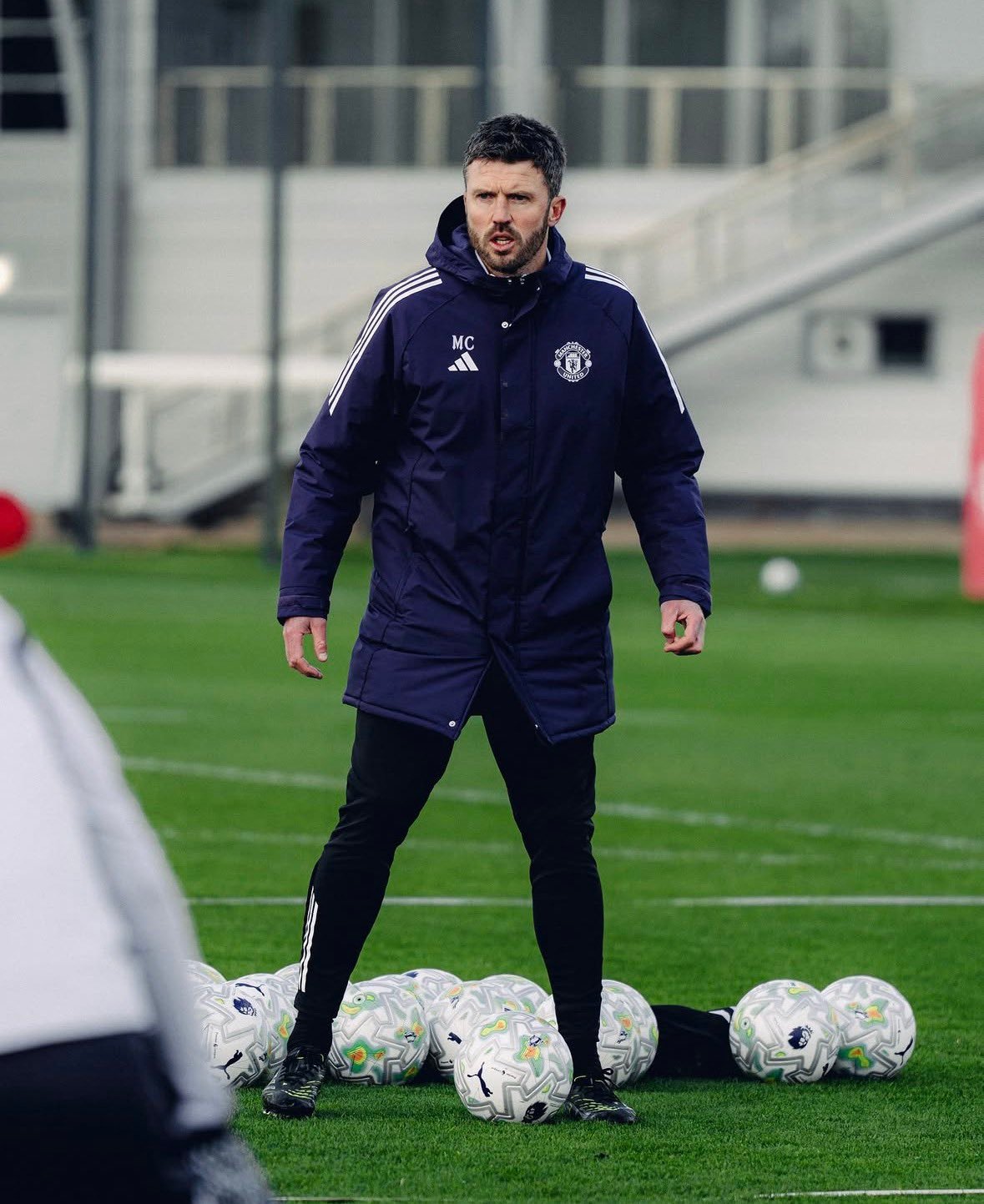 每日邮报记者Nathan Salt：达洛特和希顿因生病没有随队前往爱尔兰参加训练