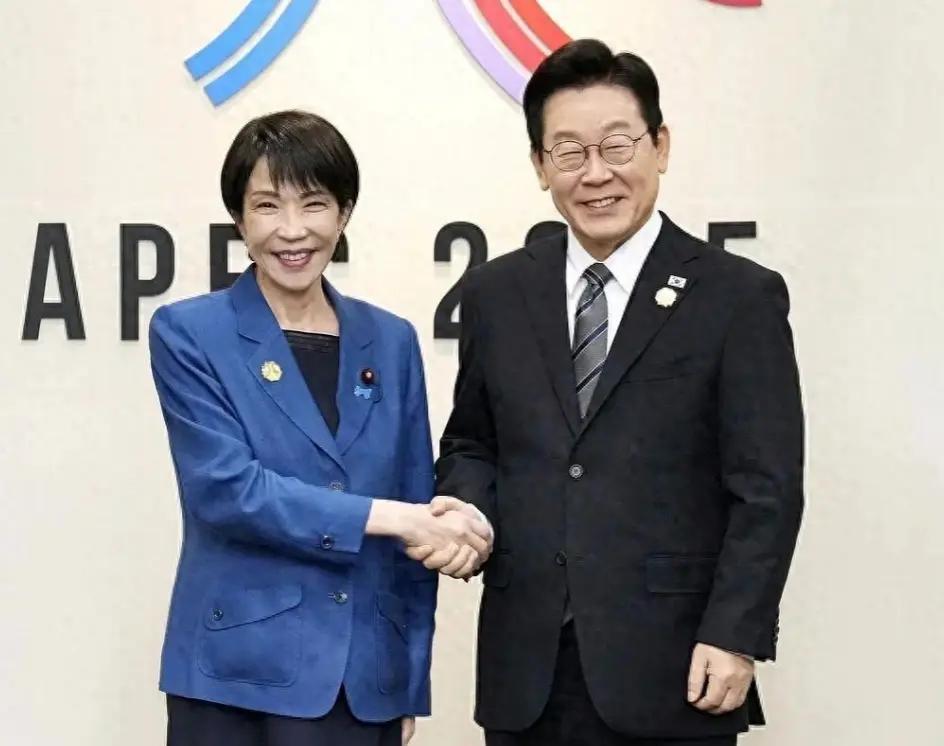 高市早苗，风暴中心的首相大人
高市早苗上台了，大家都觉得她会搞出点什么事，果然，