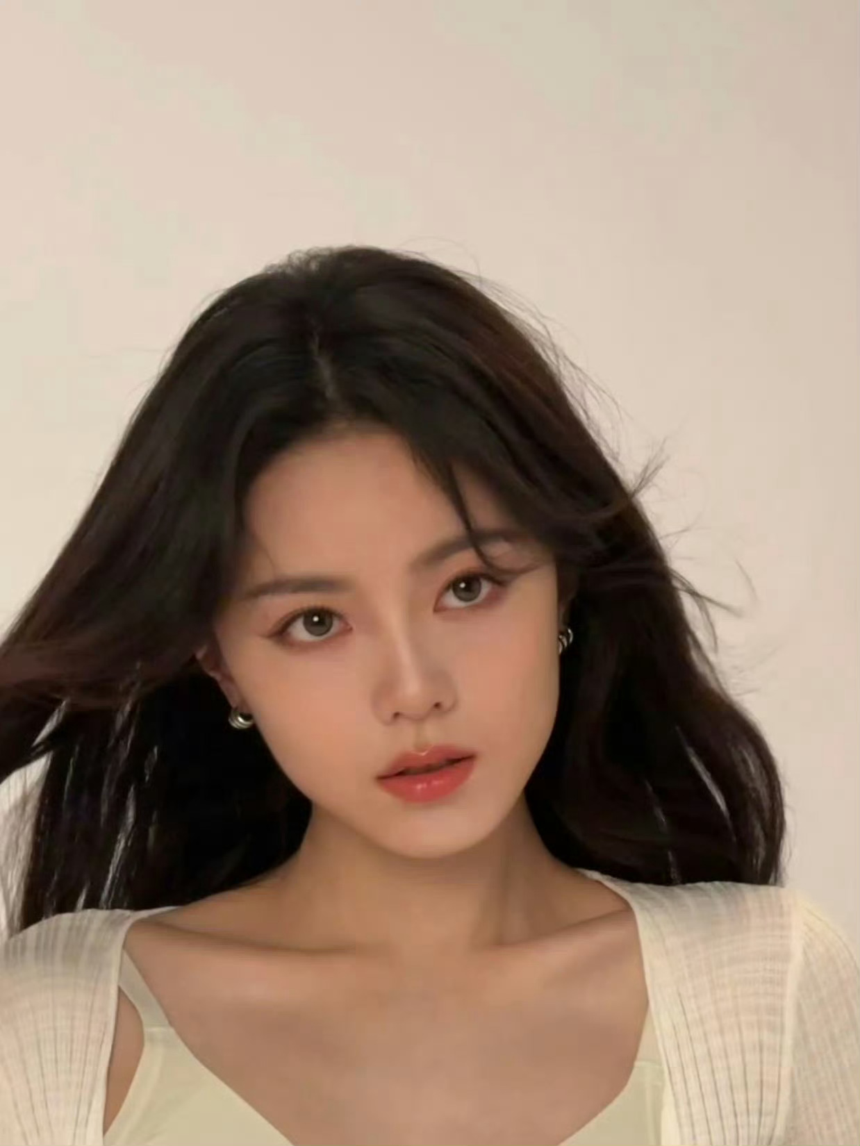 赵今麦的这组live图还原了她最美的样子[举手] ​​​