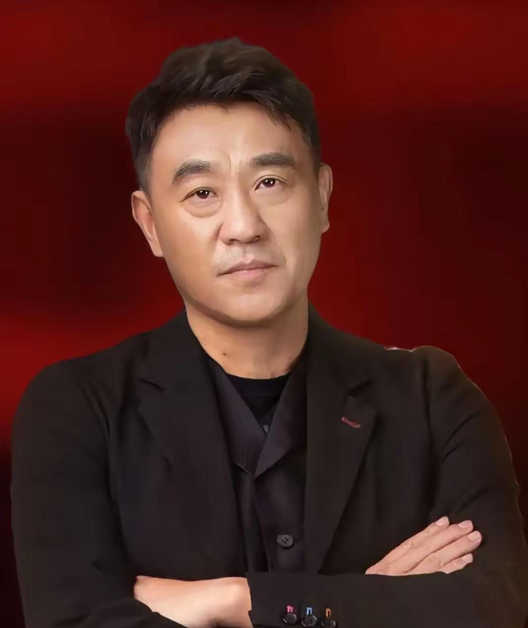 1997年，何冰遇到了多年未见的女同学李海洋，女同学说：“我都29了，嫁不出去了