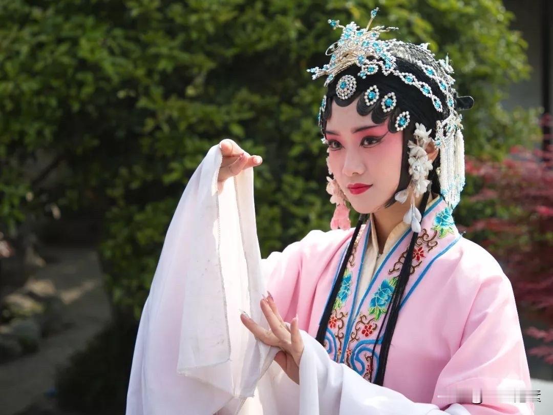 真的被苏州暖到了！！

近几日在苏州旅游，与4位苏州老乡有过互动，真的被他们暖到