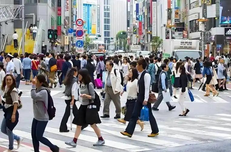 把日本“失去的30年”全部归因于美国逼签《广场协议》，解释不了后面真正发生的事情
