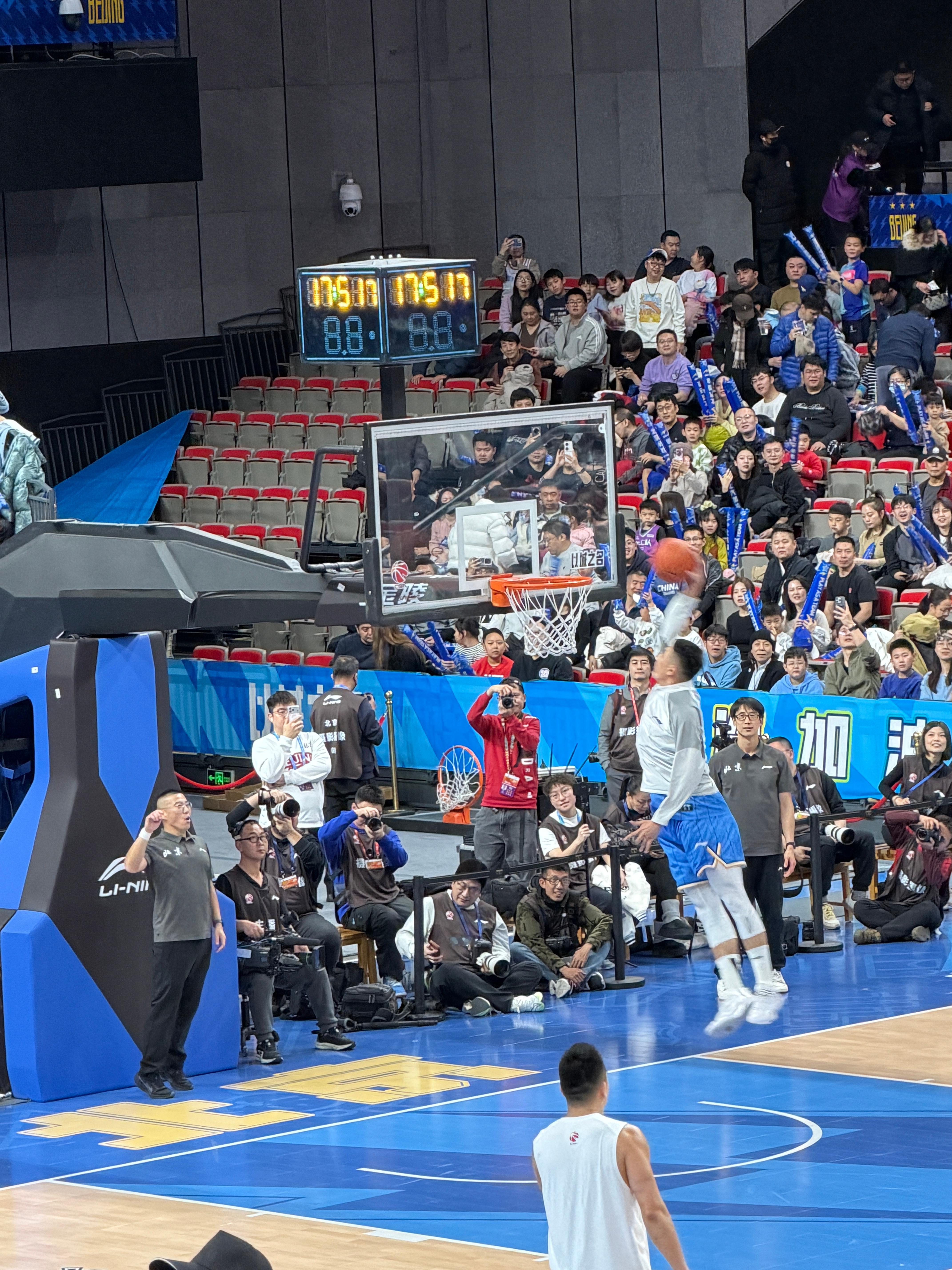 北京北汽💙加油🏀 梦想家ALI 北京·首钢冰球馆