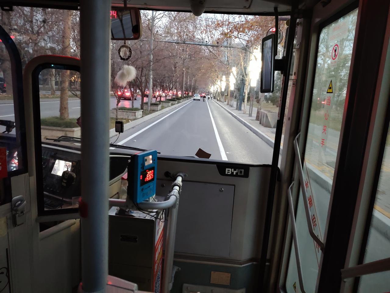 到底该不该取消晚自习？
很多人要求取消晚自习，却未曾考虑取消后的后果。取消晚自习