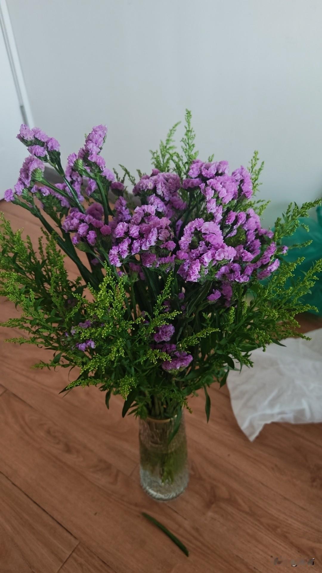 从包子铺辞职了。
辞职的原因很简单，太冷了，冻的受不了了。和我一起包包子的小丫头