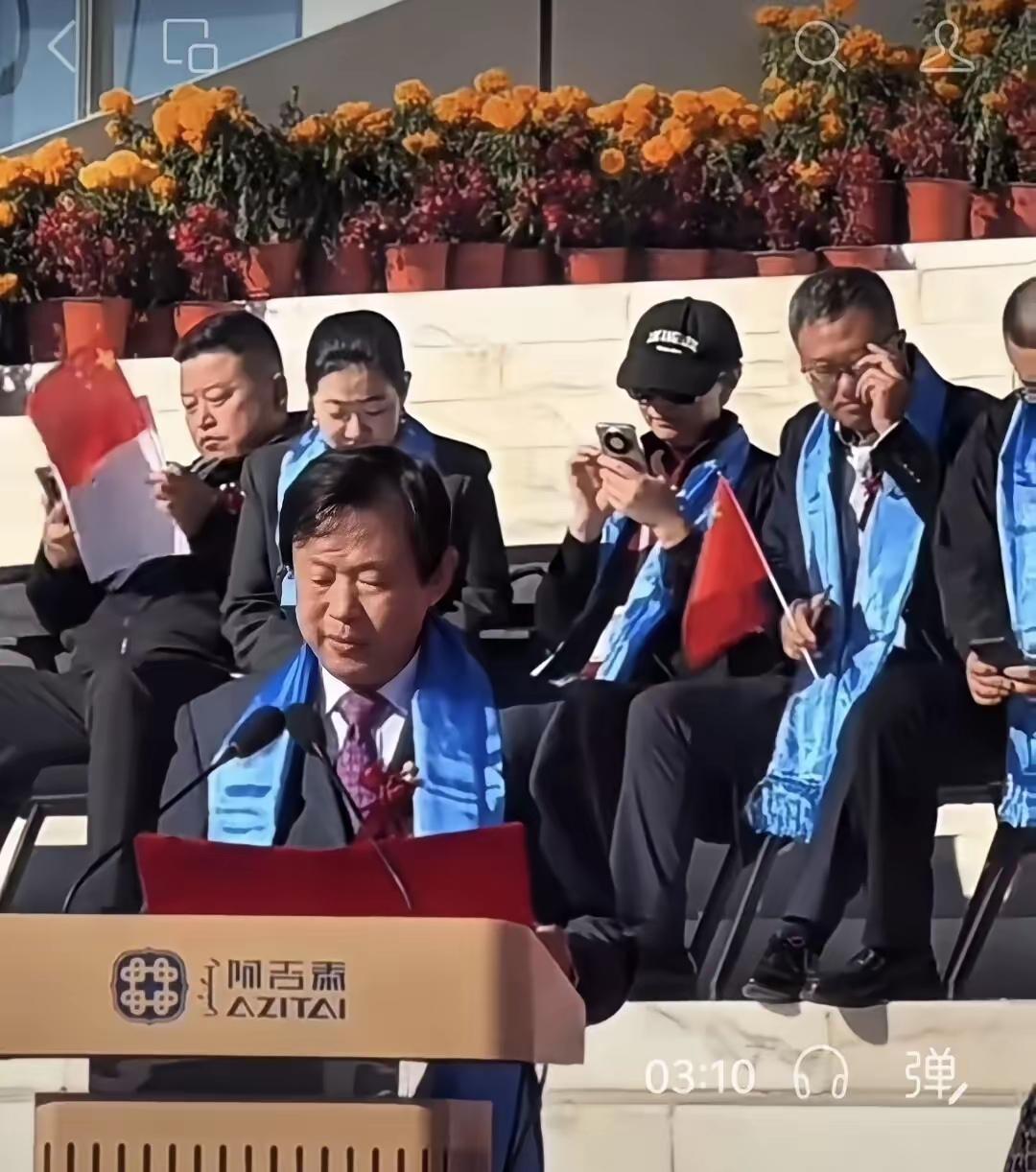 在争议与力挺声中，阿吉泰健康城还是开业了。昨天，位于伊旗红海子滩的阿吉泰健康城举