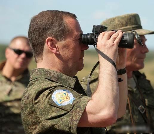 完全没把丹麦当外人啊，俄罗斯也要在格陵兰岛插上一脚！

梅德韦杰夫喊话特朗普，格