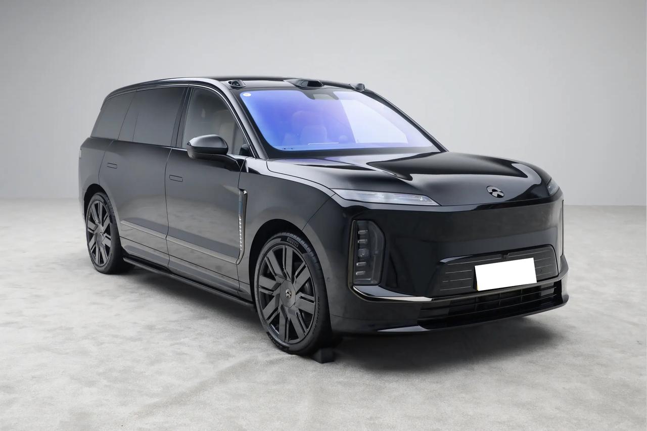 蔚来ES9这个车，不能只拿它跟ES8比了，它可能是冲着问界M9、理想L9，甚至传