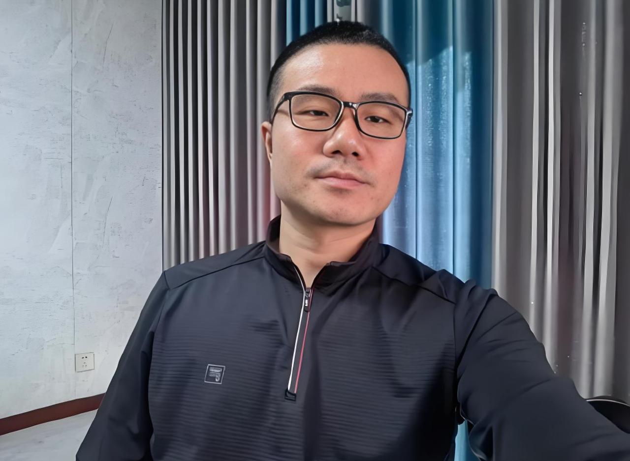 实话实说，徐静雨点评杨鸣！
自从辞了辽宁队主教练职位之后，杨鸣可以说，依然没有离